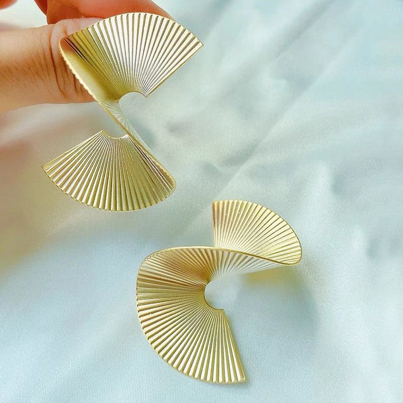 Vintage Spiral Fan Earrings